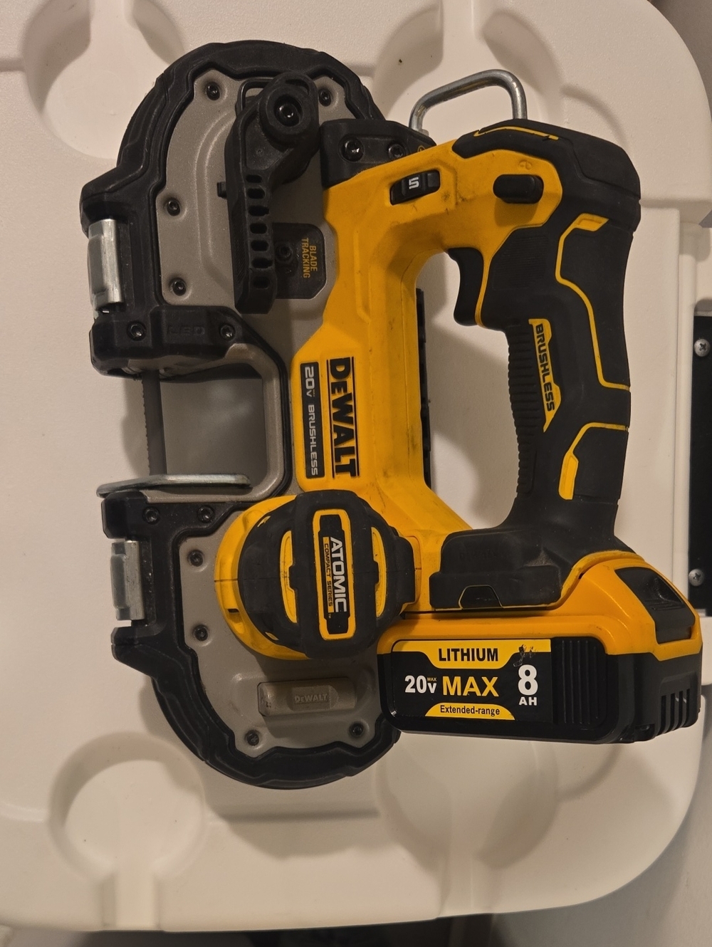 20V Max Cordless Bandsaw with 8Ah Lithium Battery - Yellow/Black